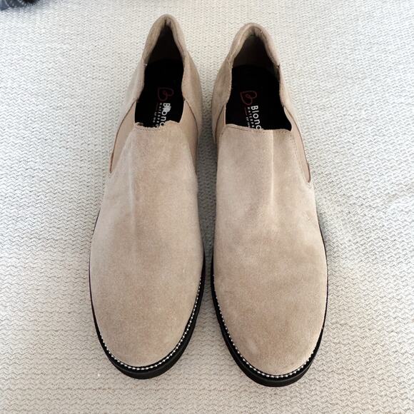 Blondo Grey Beige + Black Waterproof Suede Ankle Boot Size 10 - Picture 1 of 7
